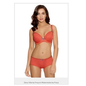 Freya Watermelon Deco Vibe Underwire Molded Plunge w/ J-Hook Full Fit Plunge Bra